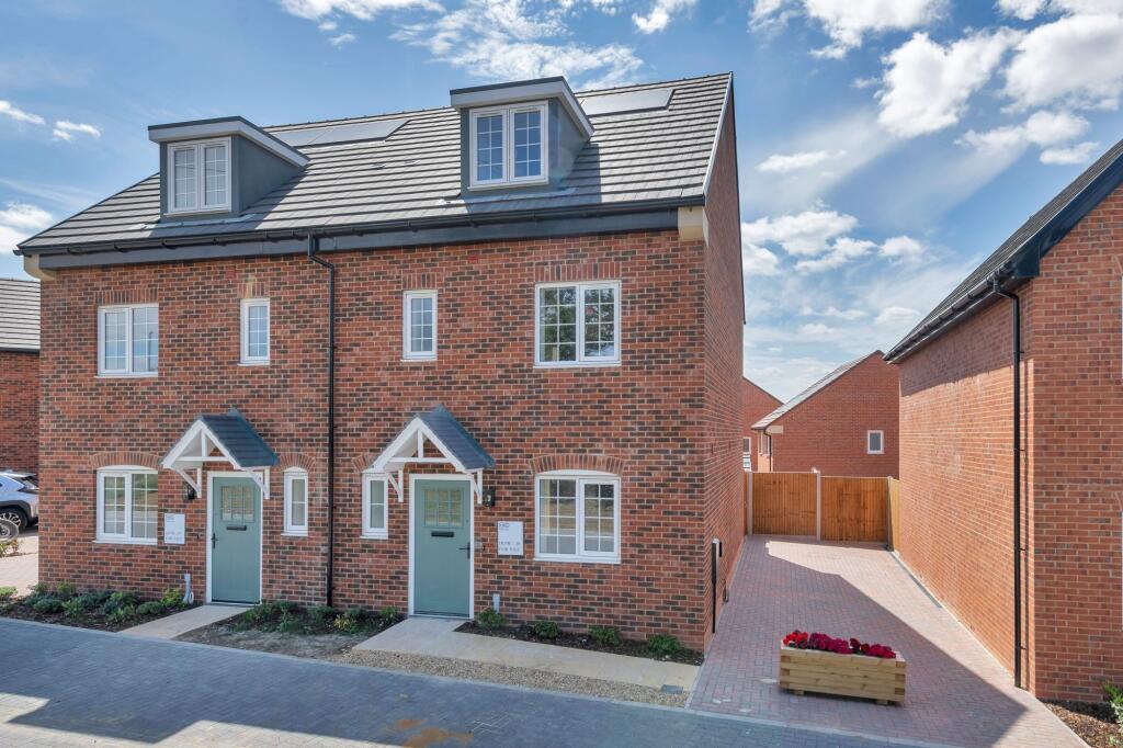 House in Harlington, Central Bedfordshire - View 5
