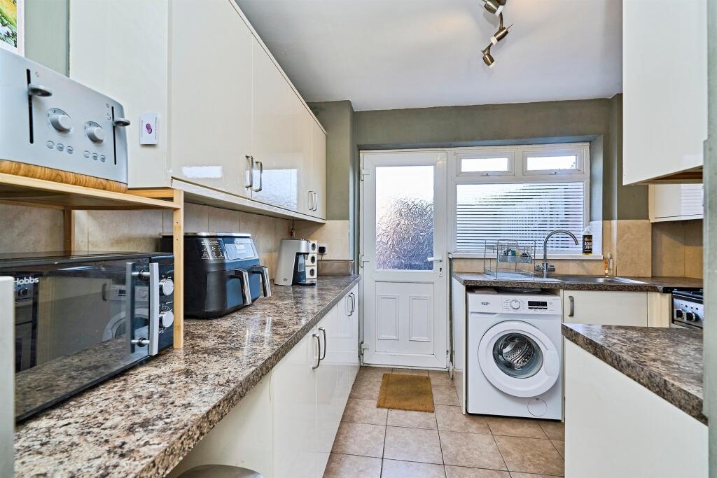 House in Sandwell, West Midlands - More
