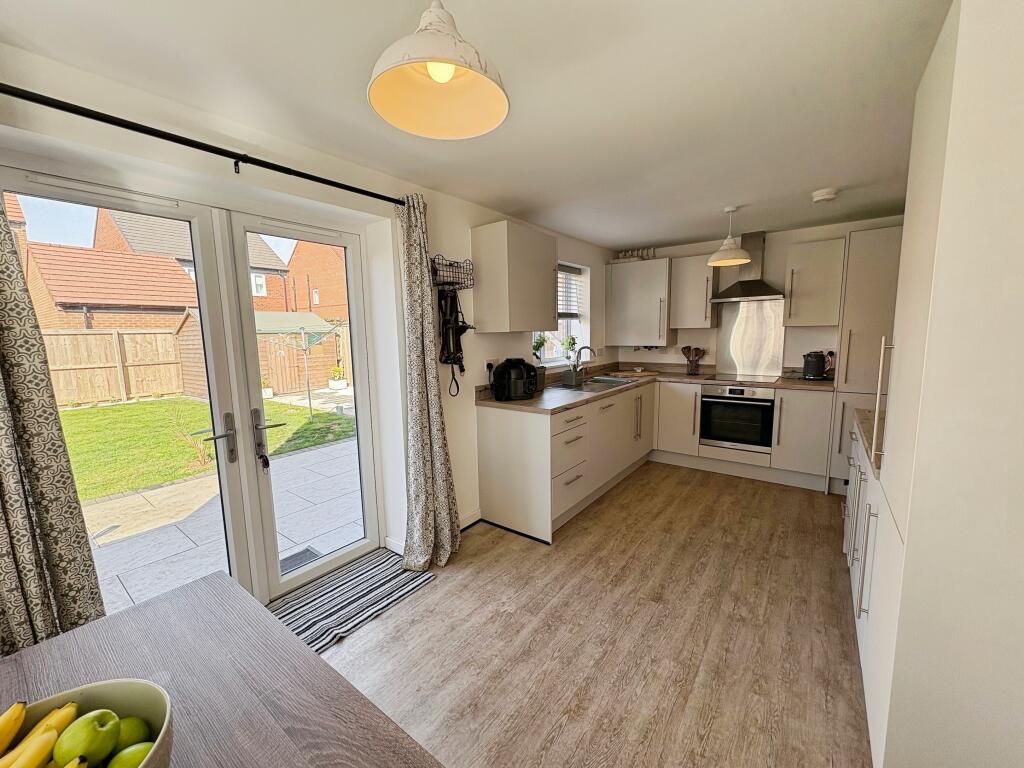 Tulip Road, Witham St Hughs, LN6 photo 3