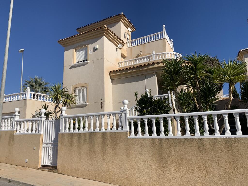 Main image of property: Valencia, Alicante, Villamartin