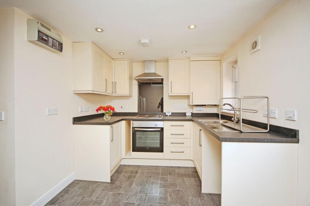 House in Stratford-on-Avon, Studley - View 2