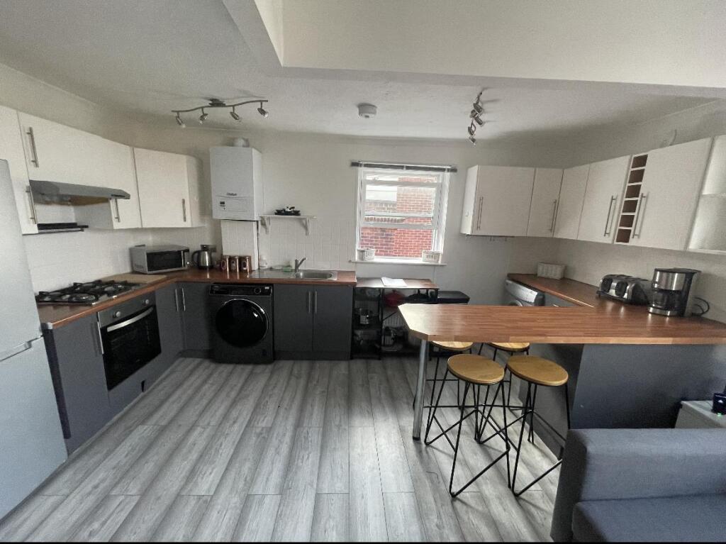 House in Portsmouth - View 2