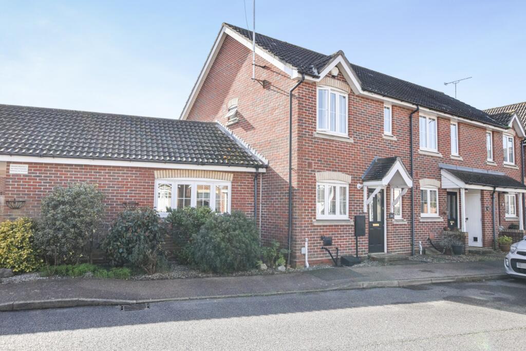 Main image of property: Abbotsmead, Heybridge, Maldon, Essex, CM9 4PT