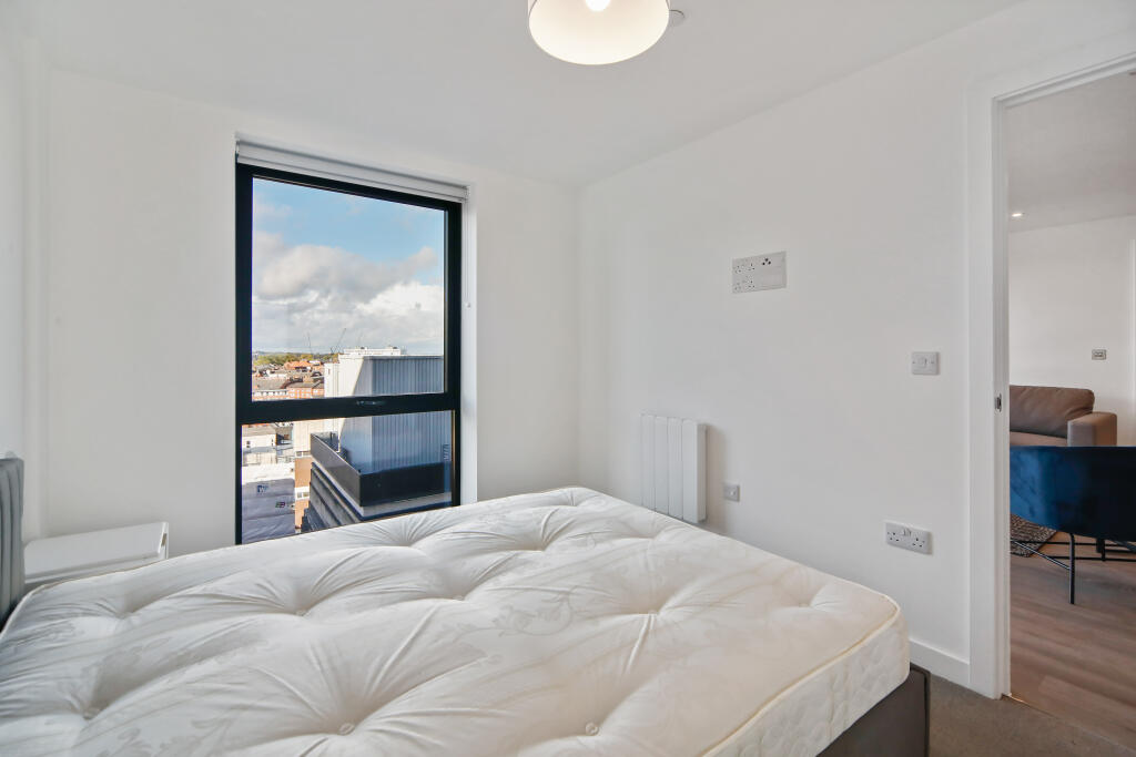 Apartment in Birmingham, West Midlands - View 5