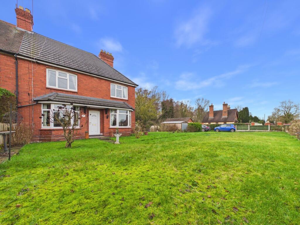 3-bed semi-detached on East View, Humber Lane, Telford, £350,000