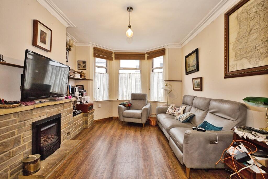 House in Yeovil, Somerset - View 2