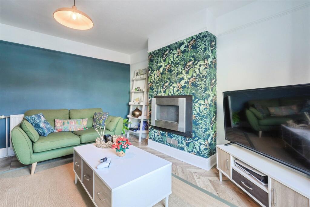 Park Avenue, Plymstock, Plymouth, Devon, PL9 photo 2