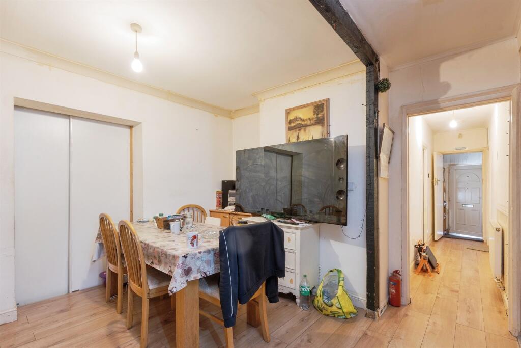 House in Tunbridge Wells, Kent - View 4
