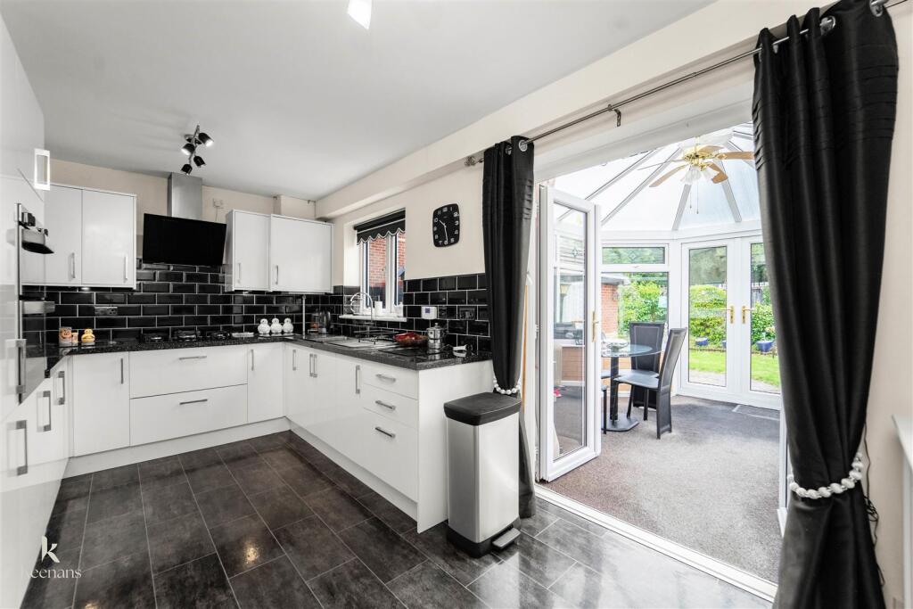 Aintree Drive, Lower Darwen, Darwen photo 5