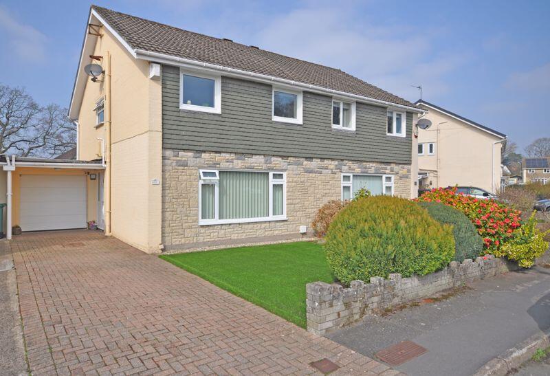 Main image of property: Extended House, Oaklands, Ponthir