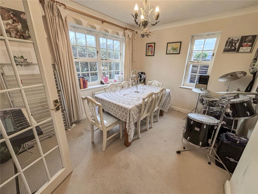 Island Way East, St. Marys Island, Chatham, Kent, ME4 – pohled 4