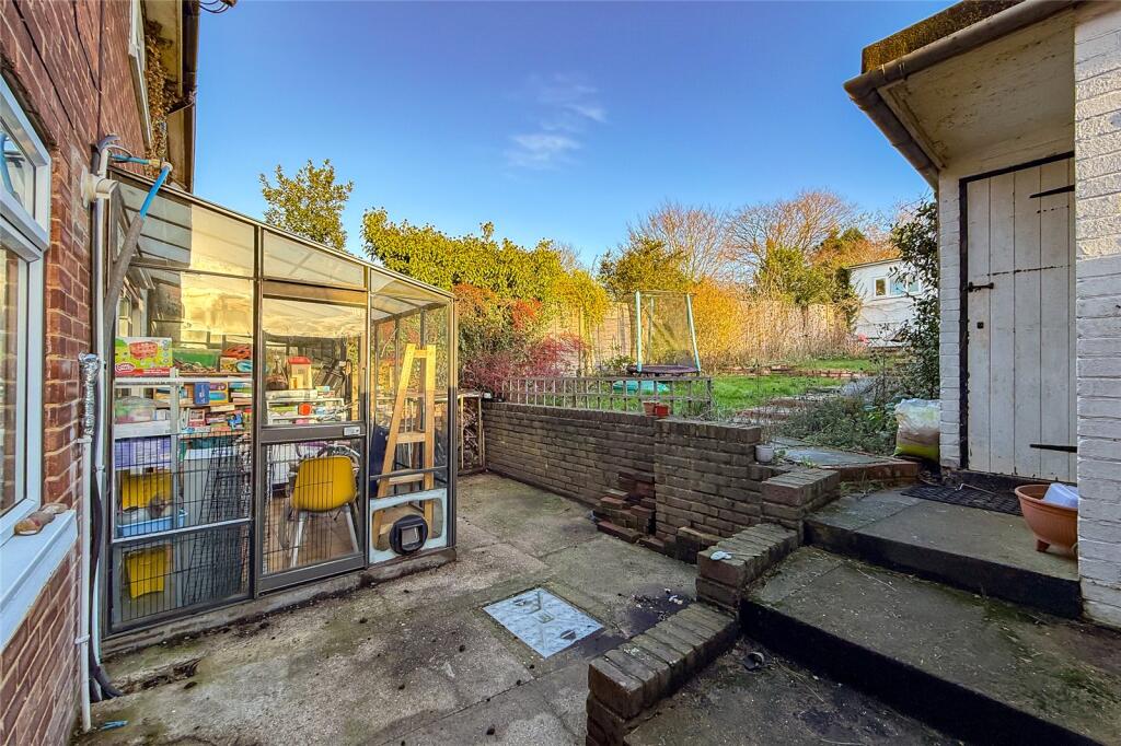 Additional image 15 of White Hedge Drive, St. Albans, Hertfordshire, AL3