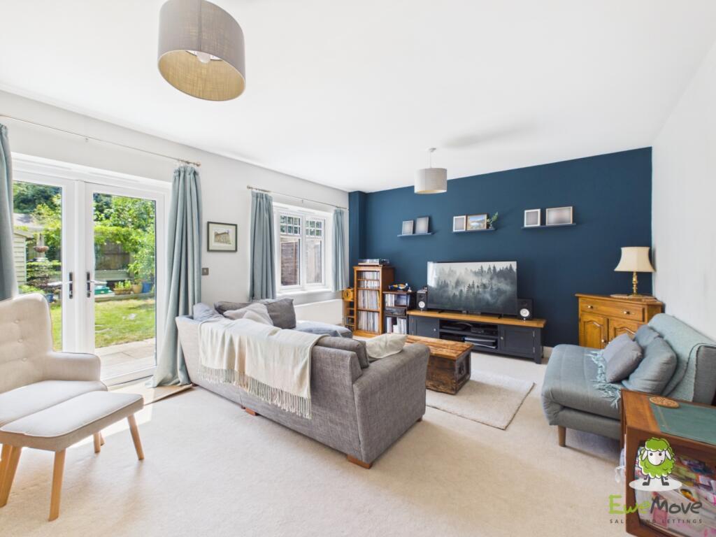 House in Basingstoke and Deane, Kings Furlong - View 3