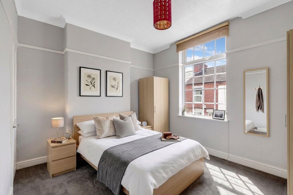 House in Nottingham - View 4