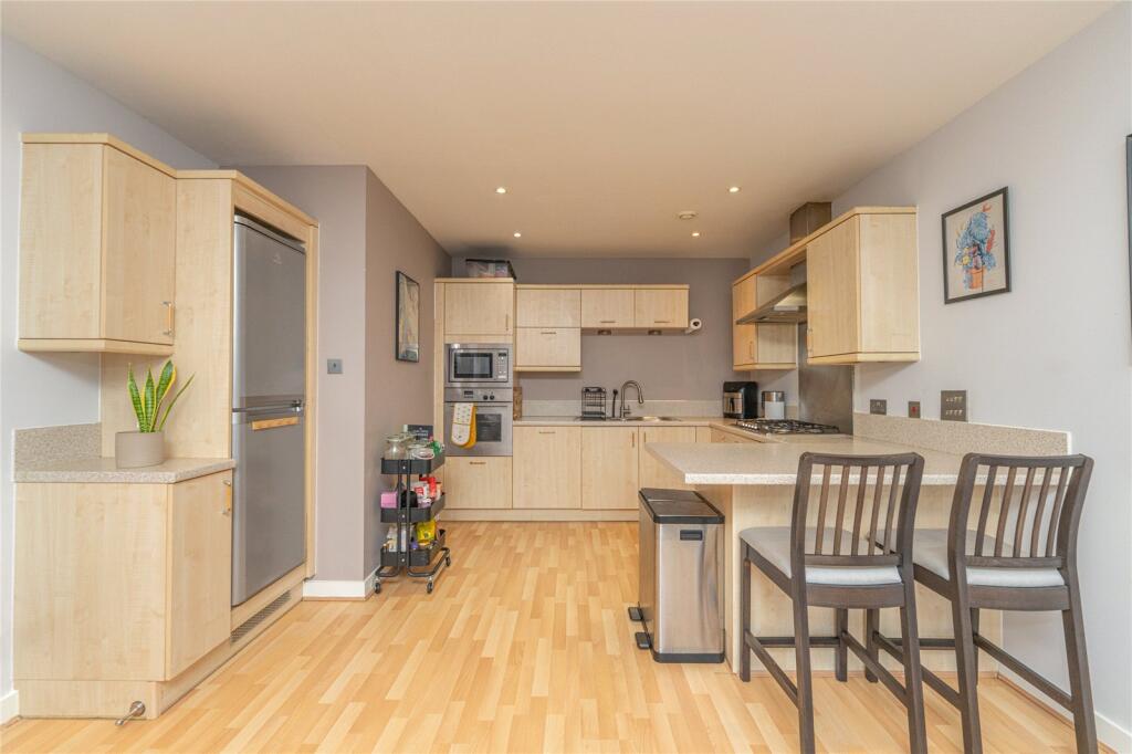 Apartment in Edinburgh - More