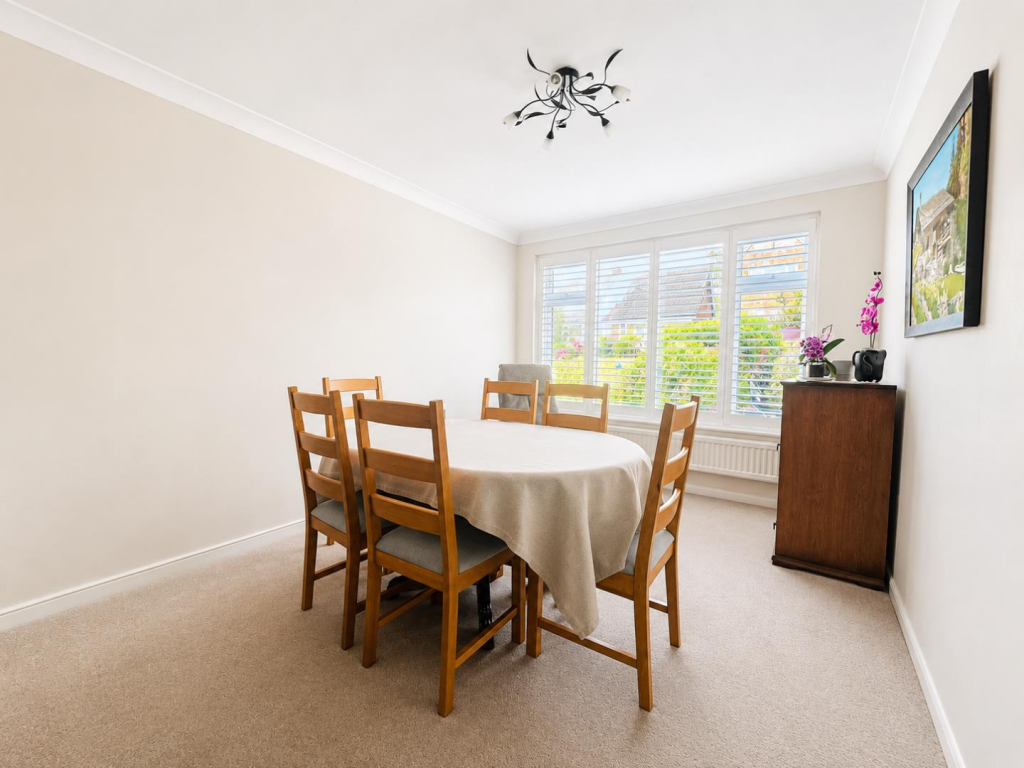House in Northampton, West Northamptonshire - View 4