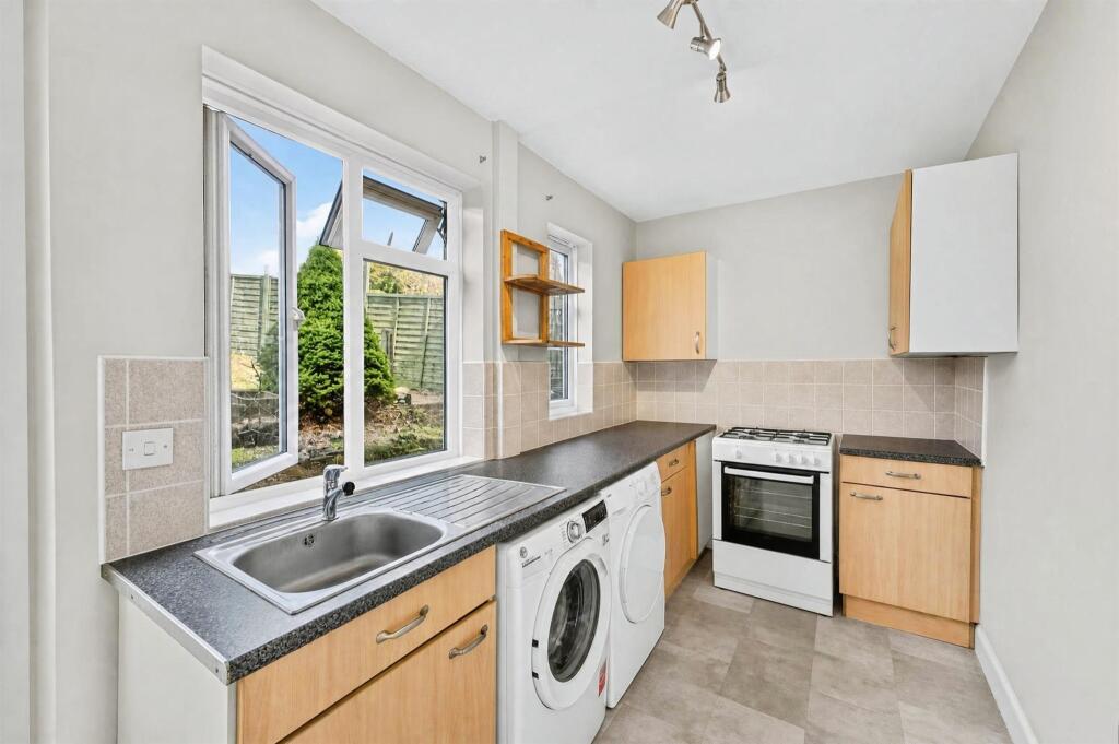 House in Northampton, Kingsthorpe - View 4