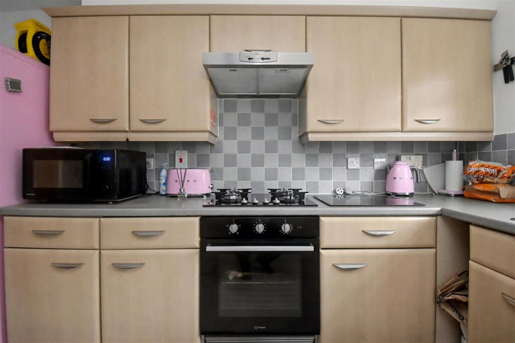 House in Corby, North Northamptonshire - View 5
