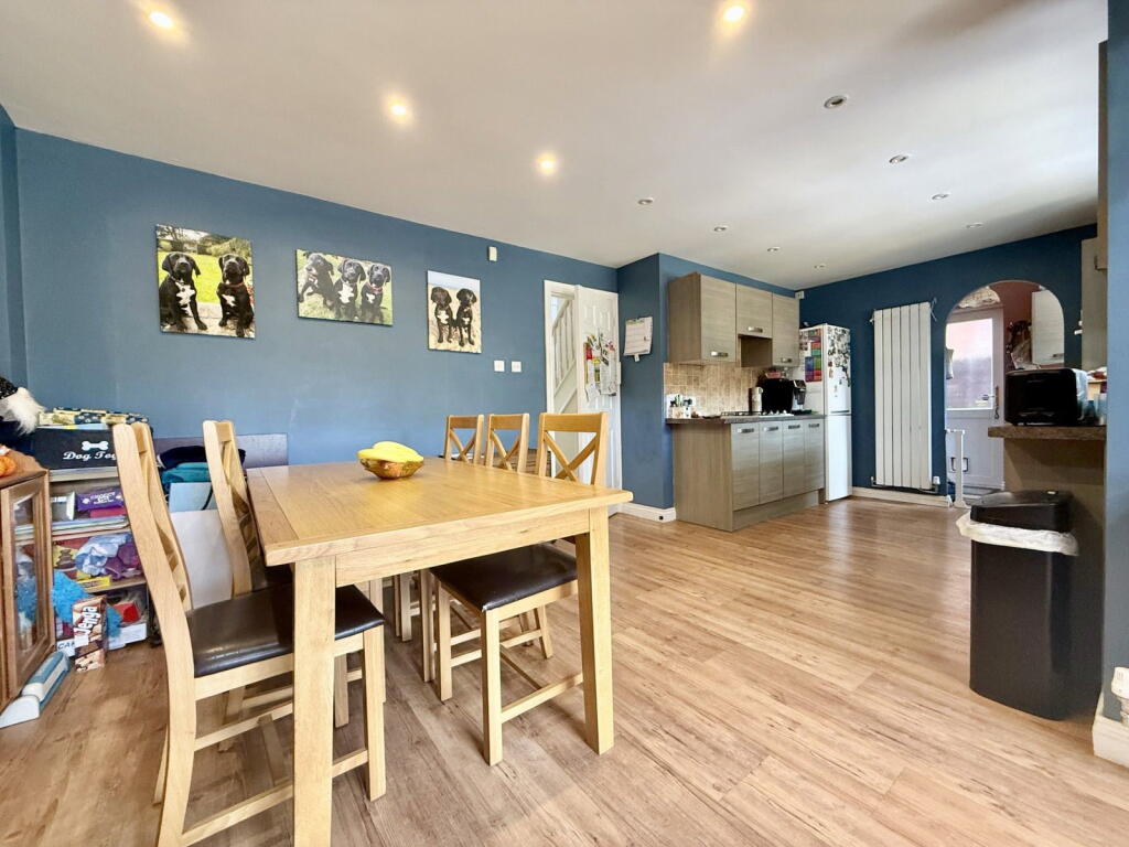 House in Gloucester - View 4