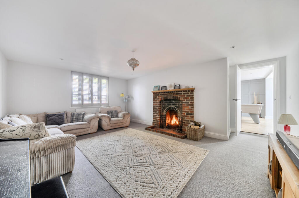 House in Eastleigh, Fair Oak and Horton Heath - View 4