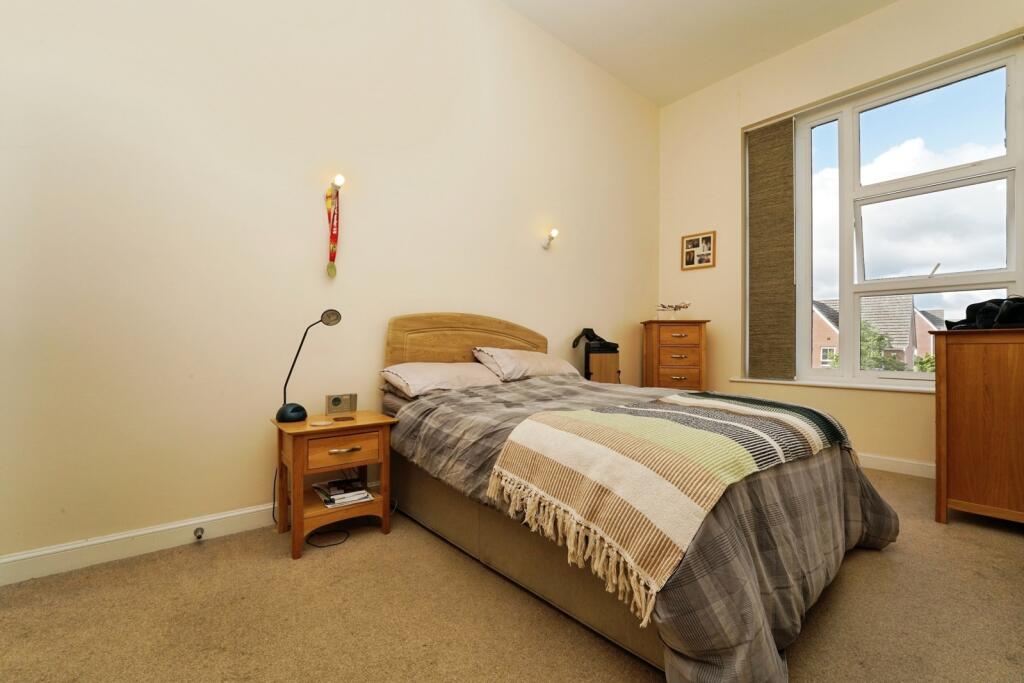 Apartment in Worcester - View 5
