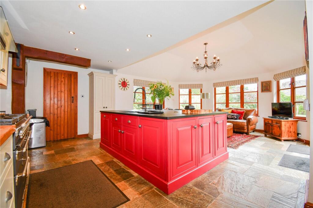House in Wirral, Liverpool City Region - More