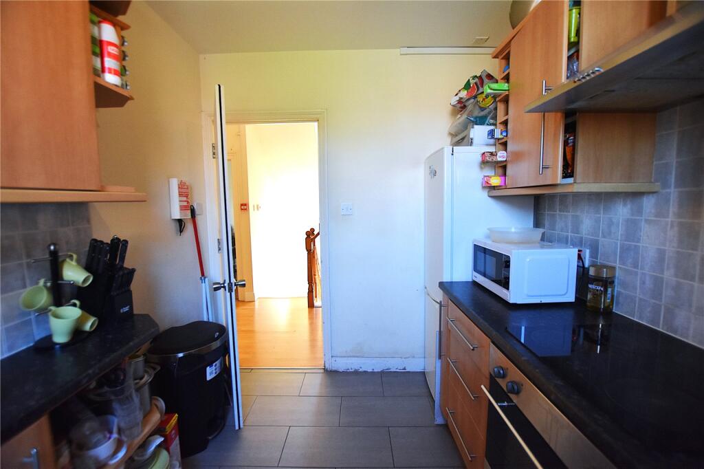 House in Croydon - View 5