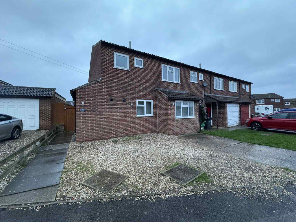 Main image of property: Derwent Road Thatcham