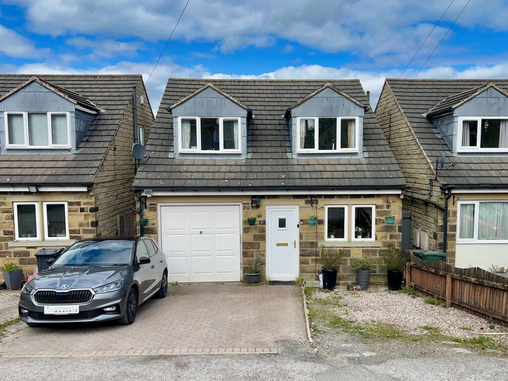 4-bed detached on Mount View, Oakworth, Keighley, BD22, £279,995