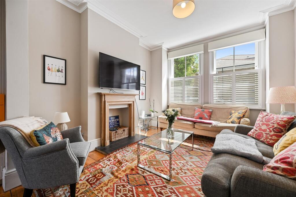 House in London - View 2