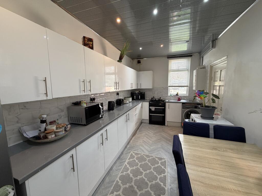 House in Manchester, Greater Manchester - View 4