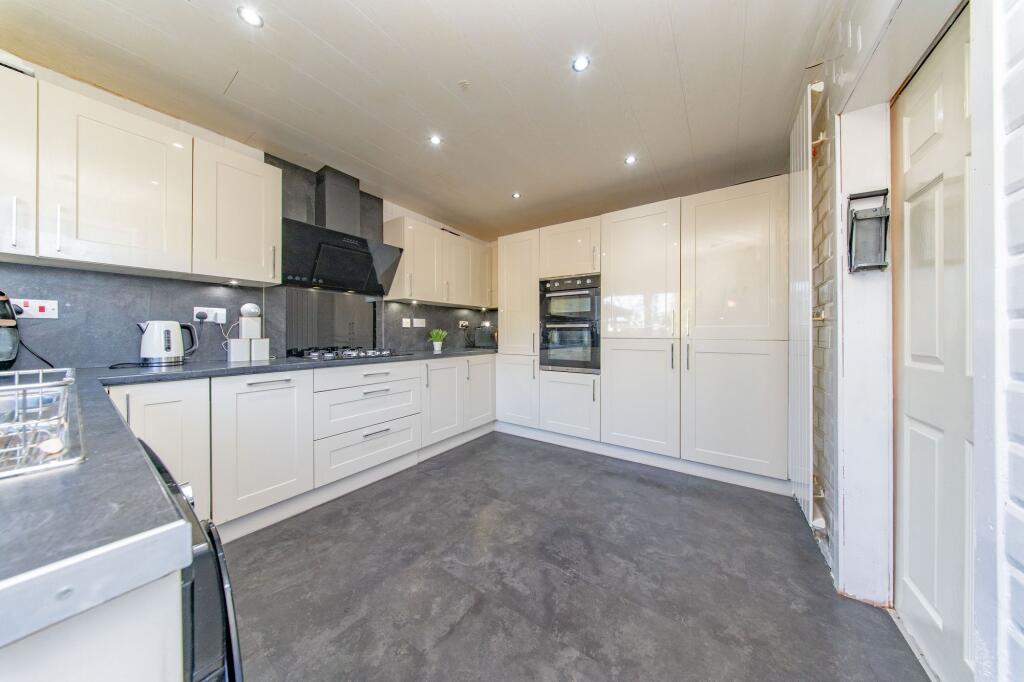 Norman Rise, Dedridge, Livingston, EH54 6NW - View 2