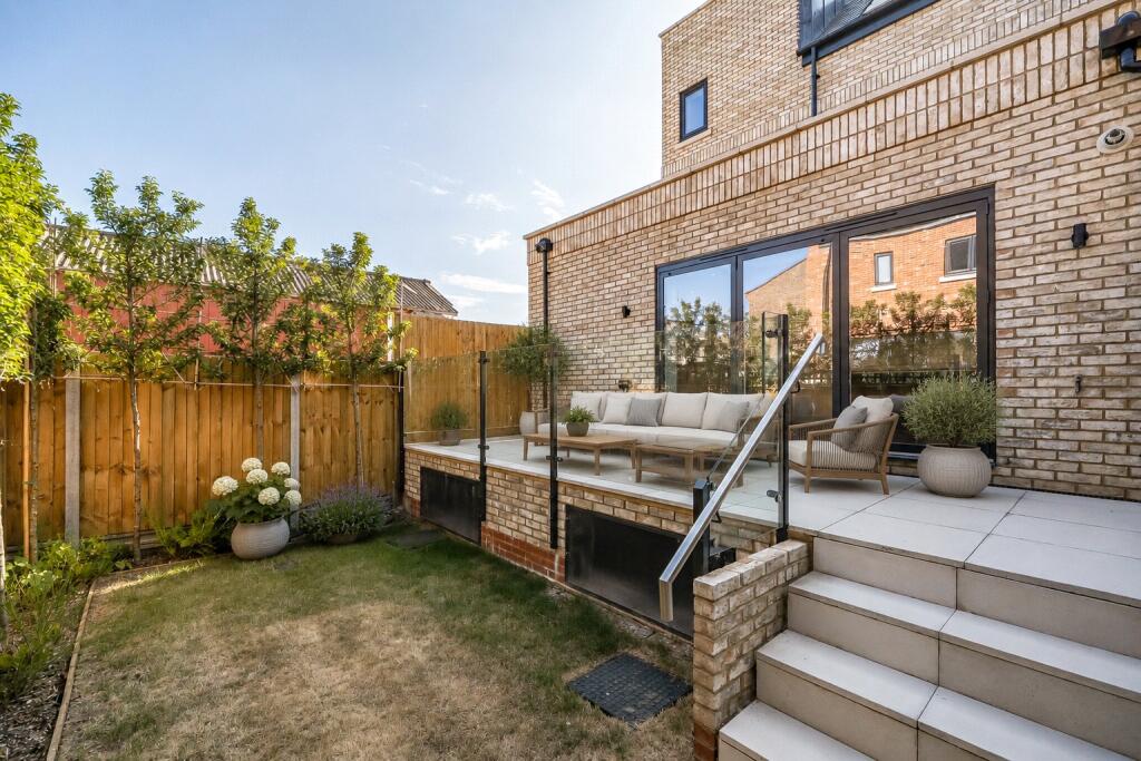 House in Reading - View 5