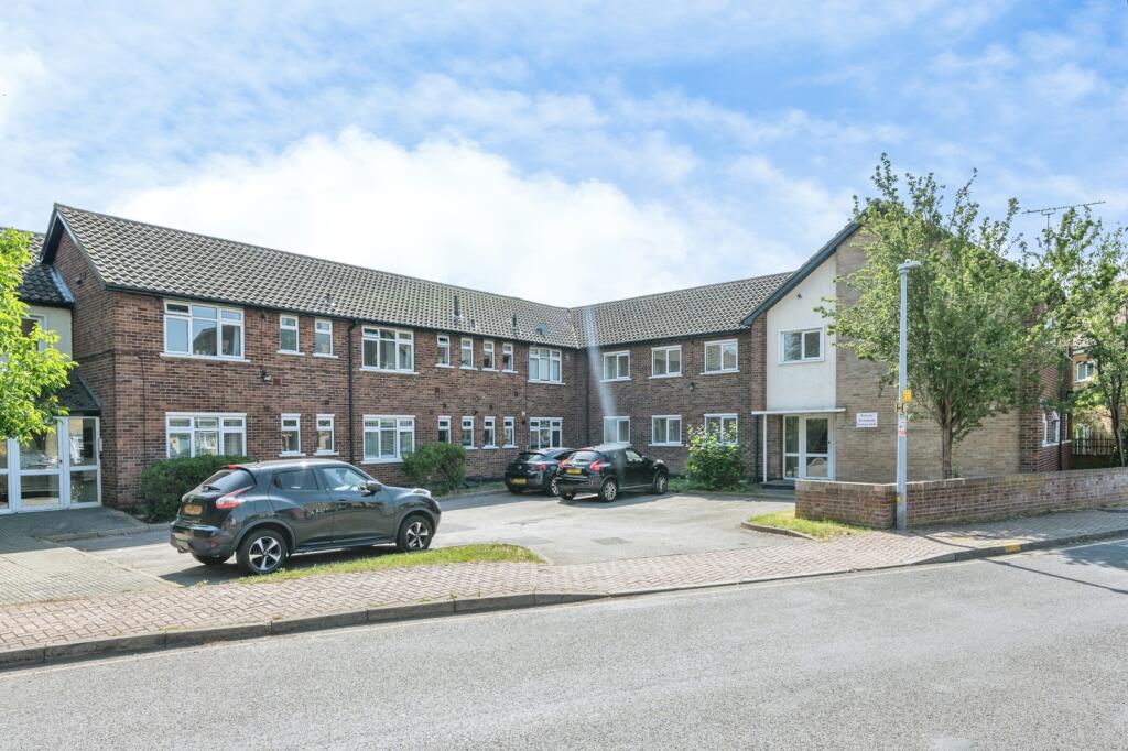 Main image of property: East Street, ROCHFORD, Essex, SS4