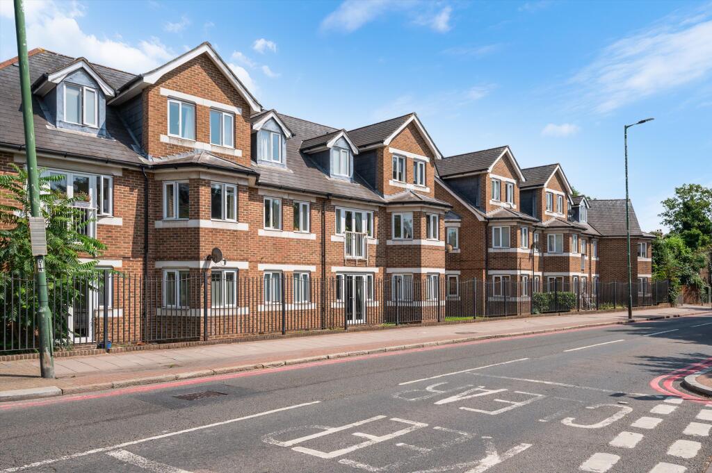 Main image of property: Aspen House, 10 Forest Road, Richmond, TW9