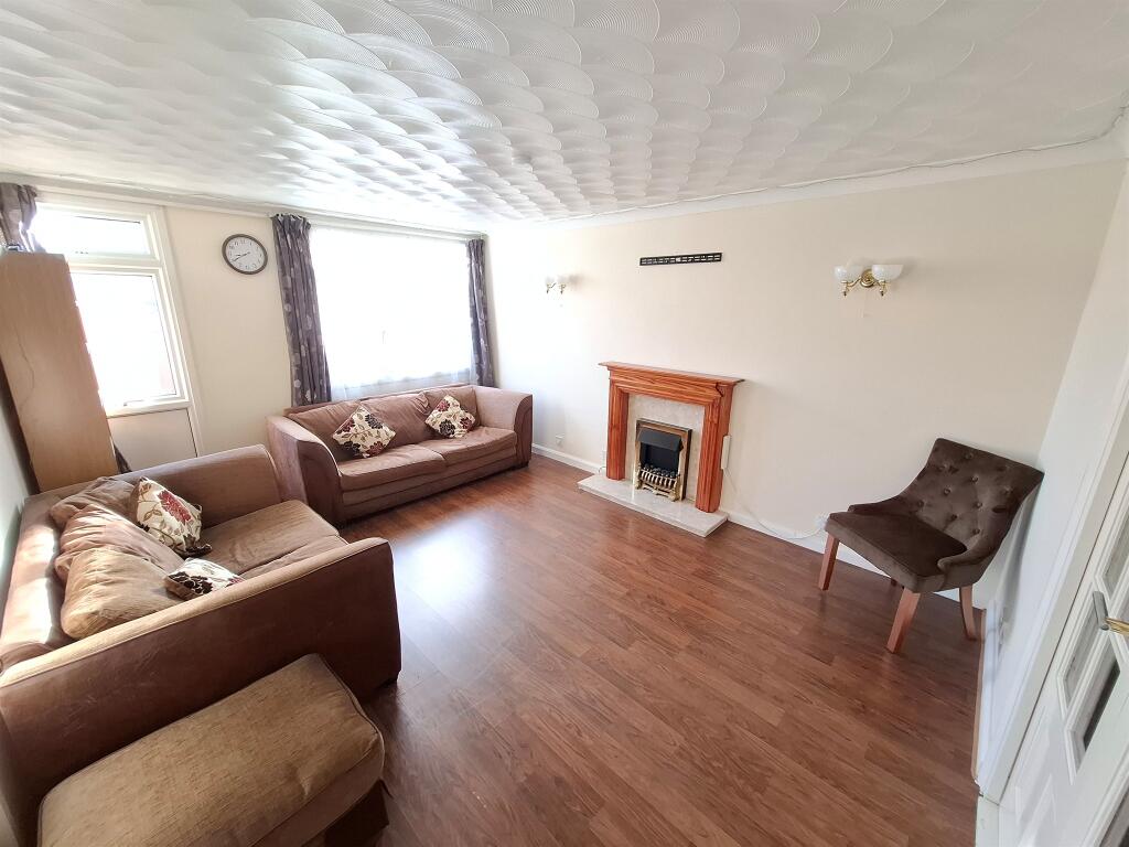Cornwell Close, Gosport photo 2