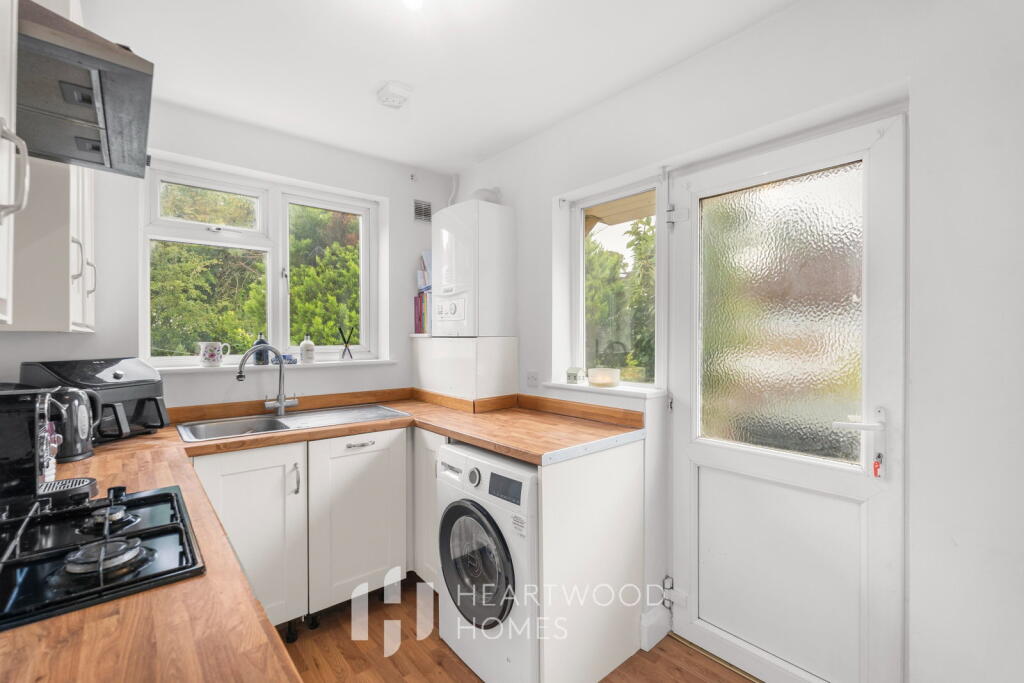 Apartment in St Albans - View 5