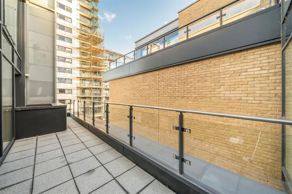 Apartment in London, Greenwich Peninsula - More