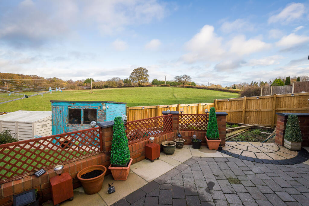 Rhuddlan Road, Wrexham, LL14 photo 4