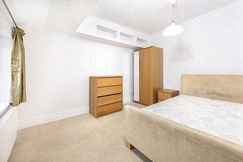 House in London - View 5