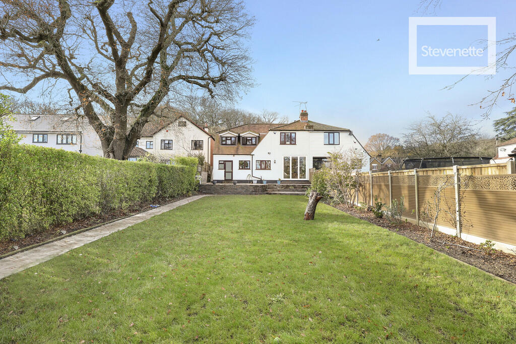 Piercing Hill, Theydon Bois photo 2