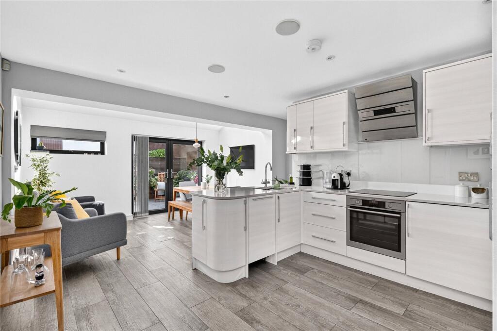 Queens Road, Sunninghill, Ascot, Berkshire, SL5 photo 4