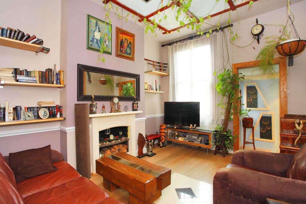 Apartment in London, Kensal Town, Maida Hill - More