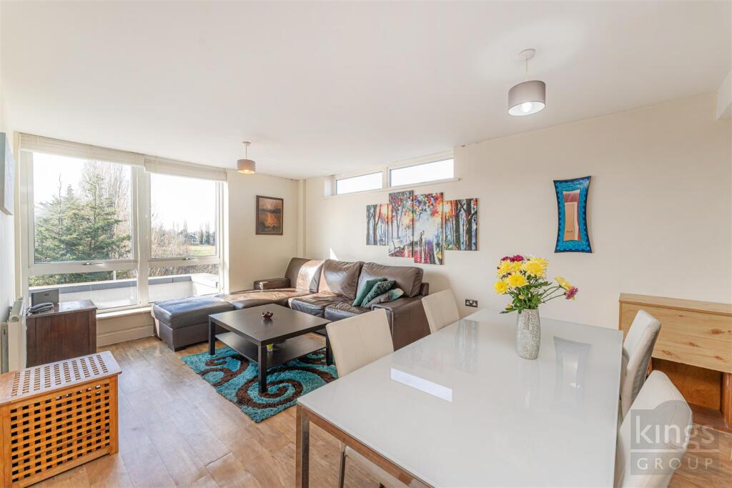 Apartment in London - View 3