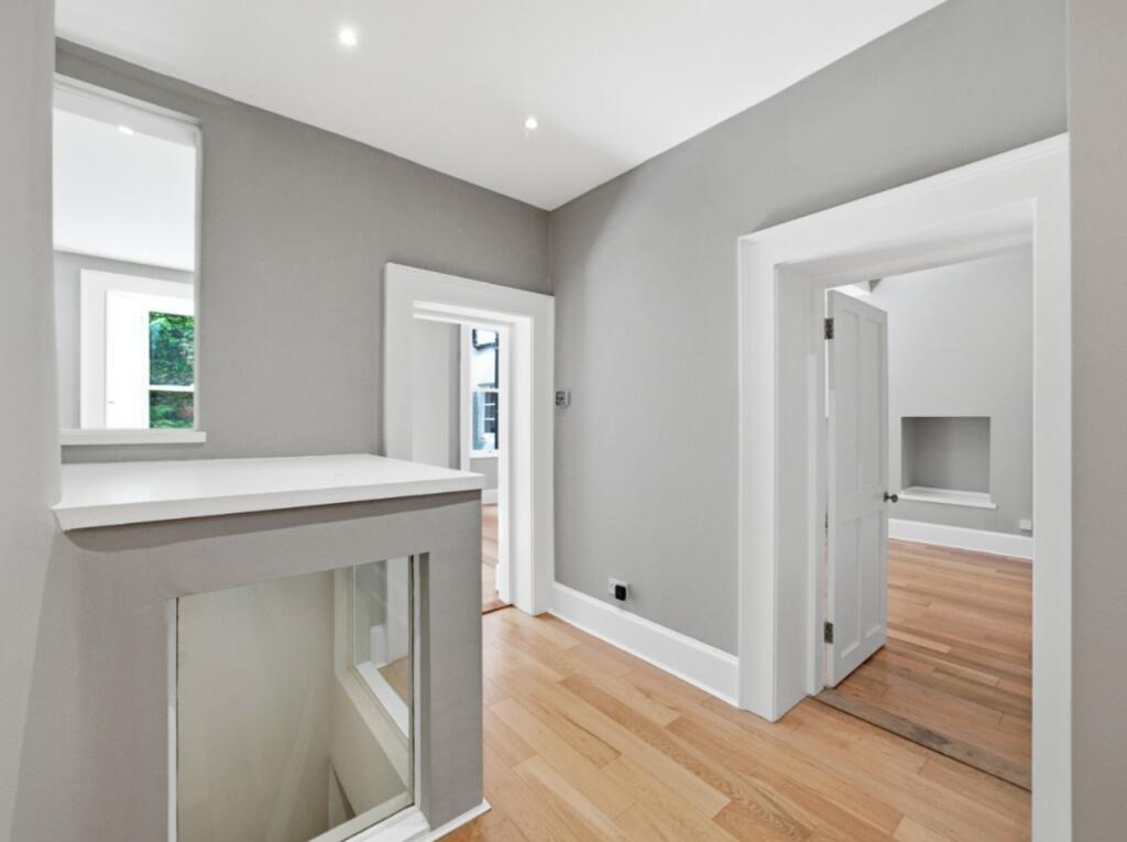 Apartment in Edinburgh - View 3