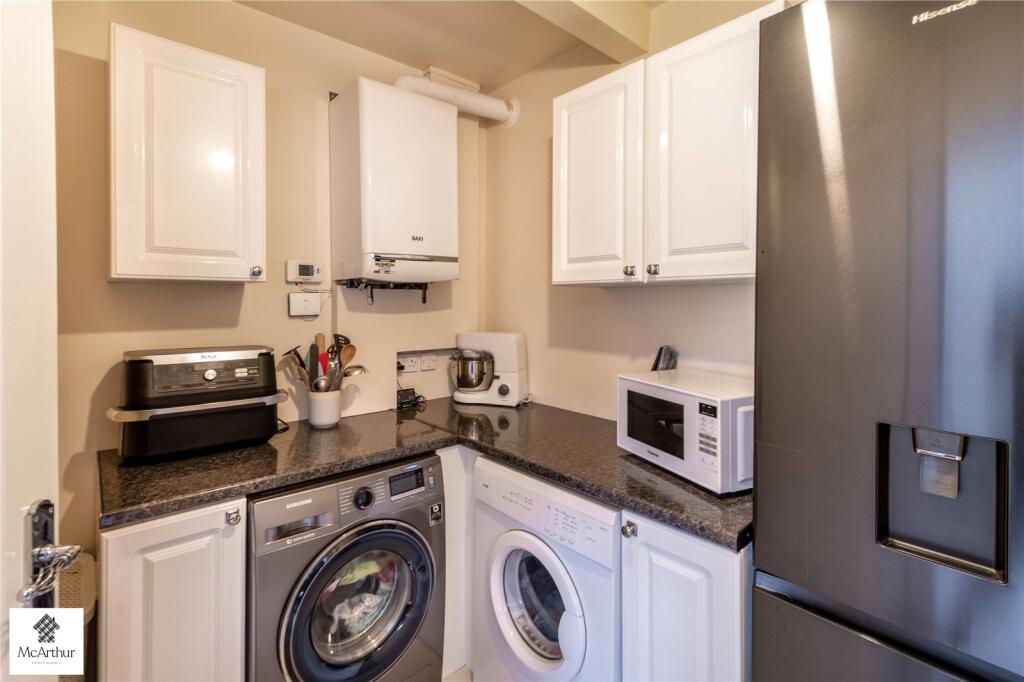 House in Bassetlaw, Harworth Bircotes - More