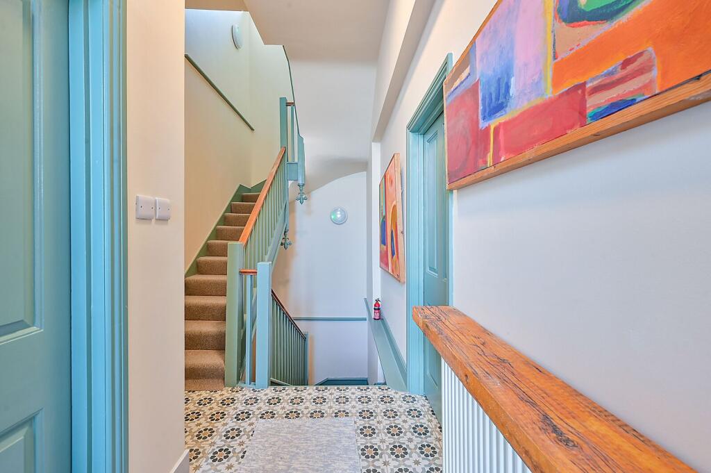 4 bedroom terraced house for rent