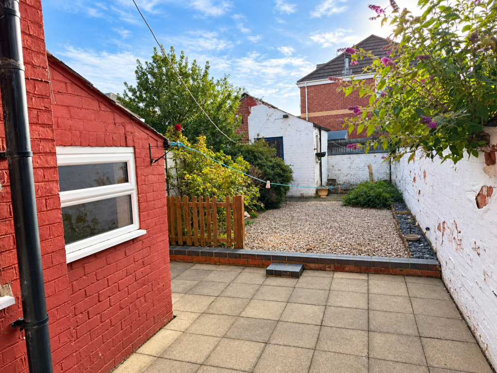 House in Middlewich, Cheshire East - View 5