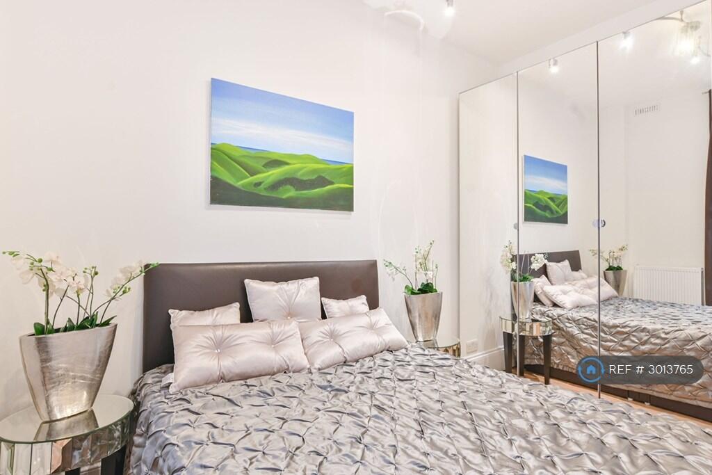 Apartment in London, Brondesbury Park, Brondesbury - More
