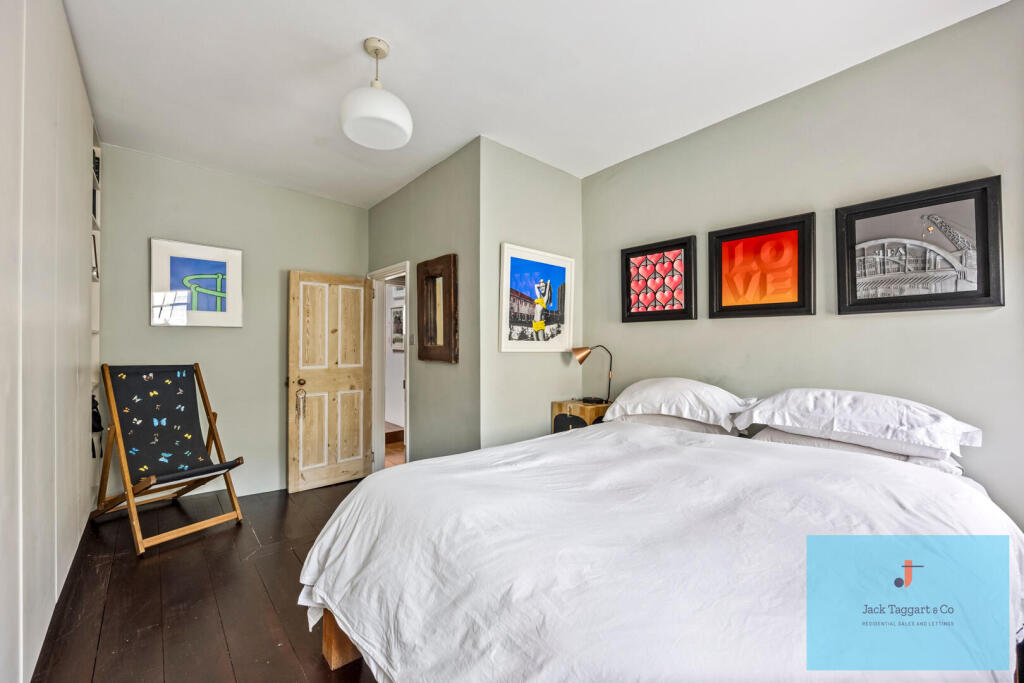 House in Hove, Brunswick - View 3
